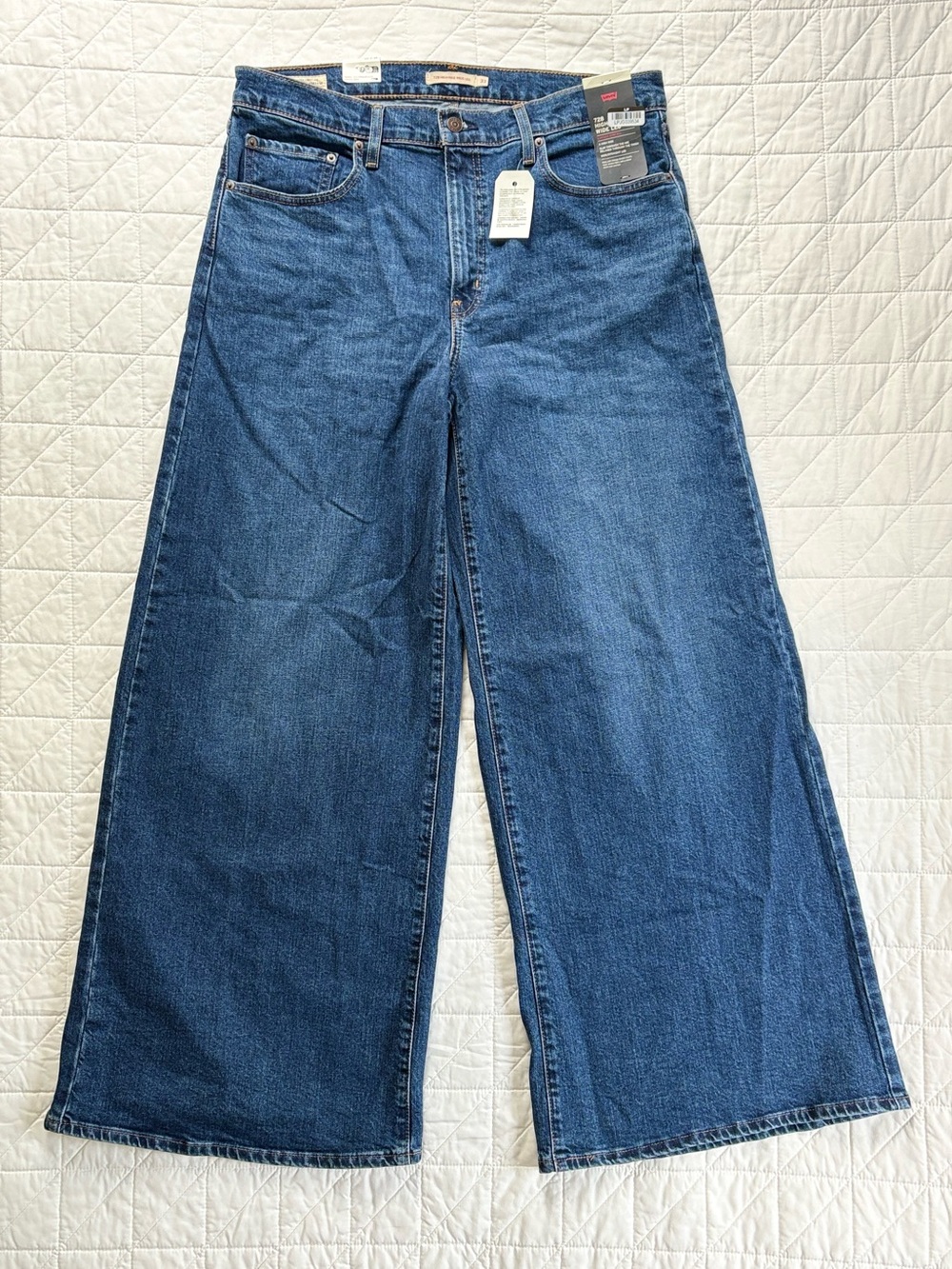 NWT Levi’s Premium 728 High Rise Wide Leg Jeans Dark Wash 33x32